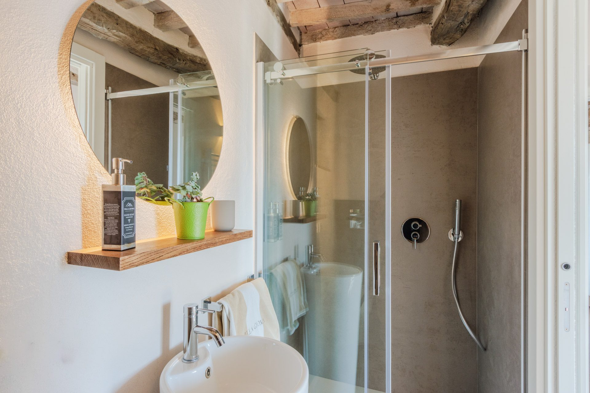 Room 1, ground floor, Villa Gioma (4)