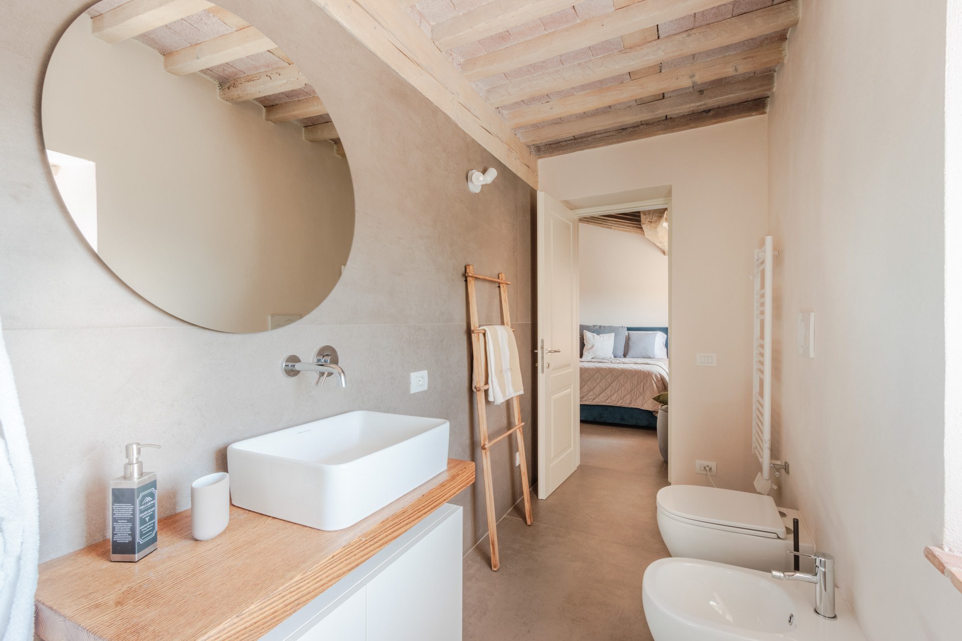 Room 4, first floor, Villa Gioma (2)