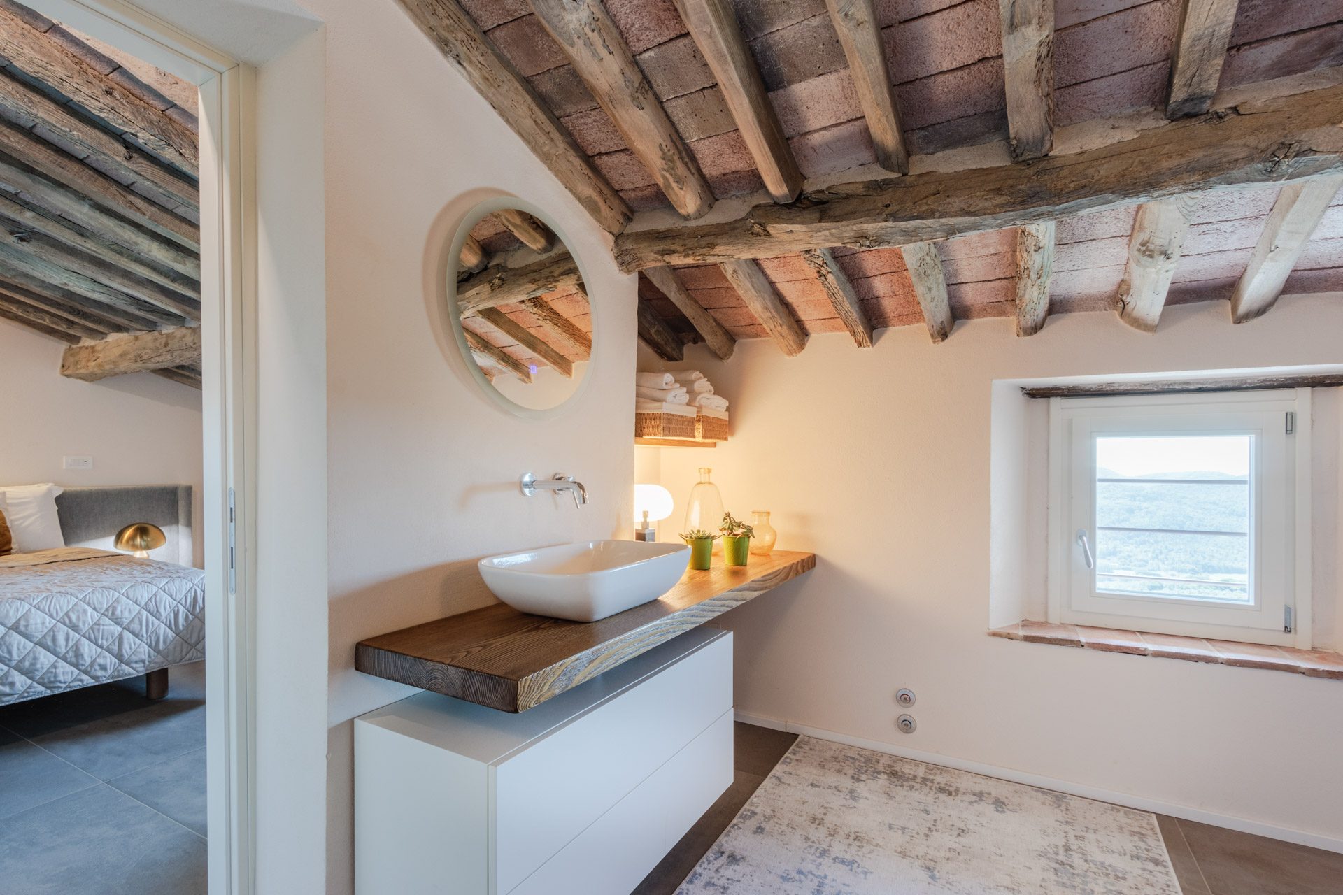 Room 6, attic, Villa Gioma (3)