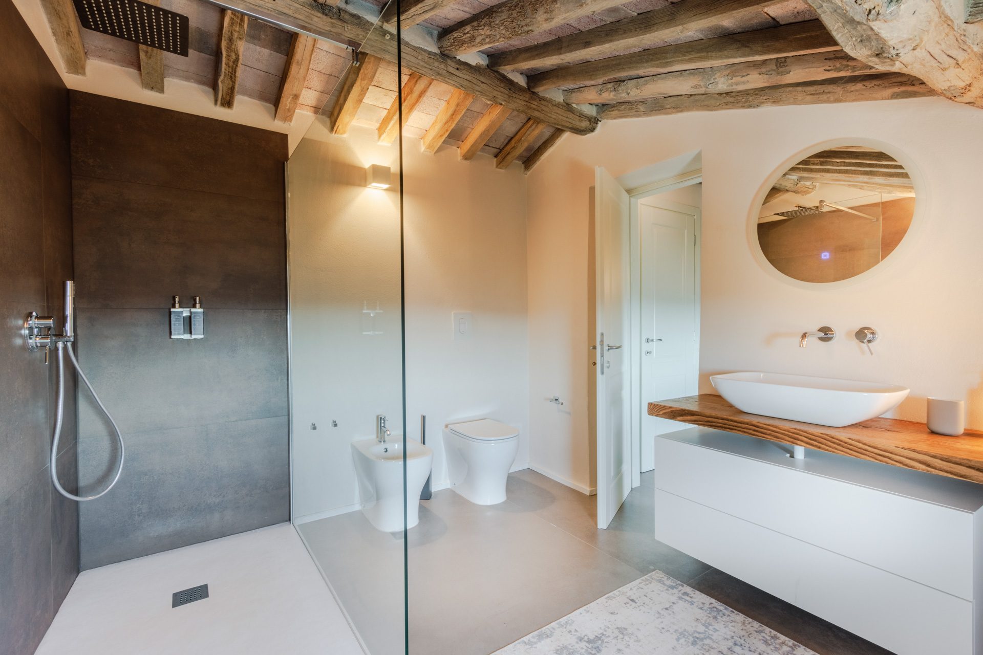 Room 6, attic, Villa Gioma (4)