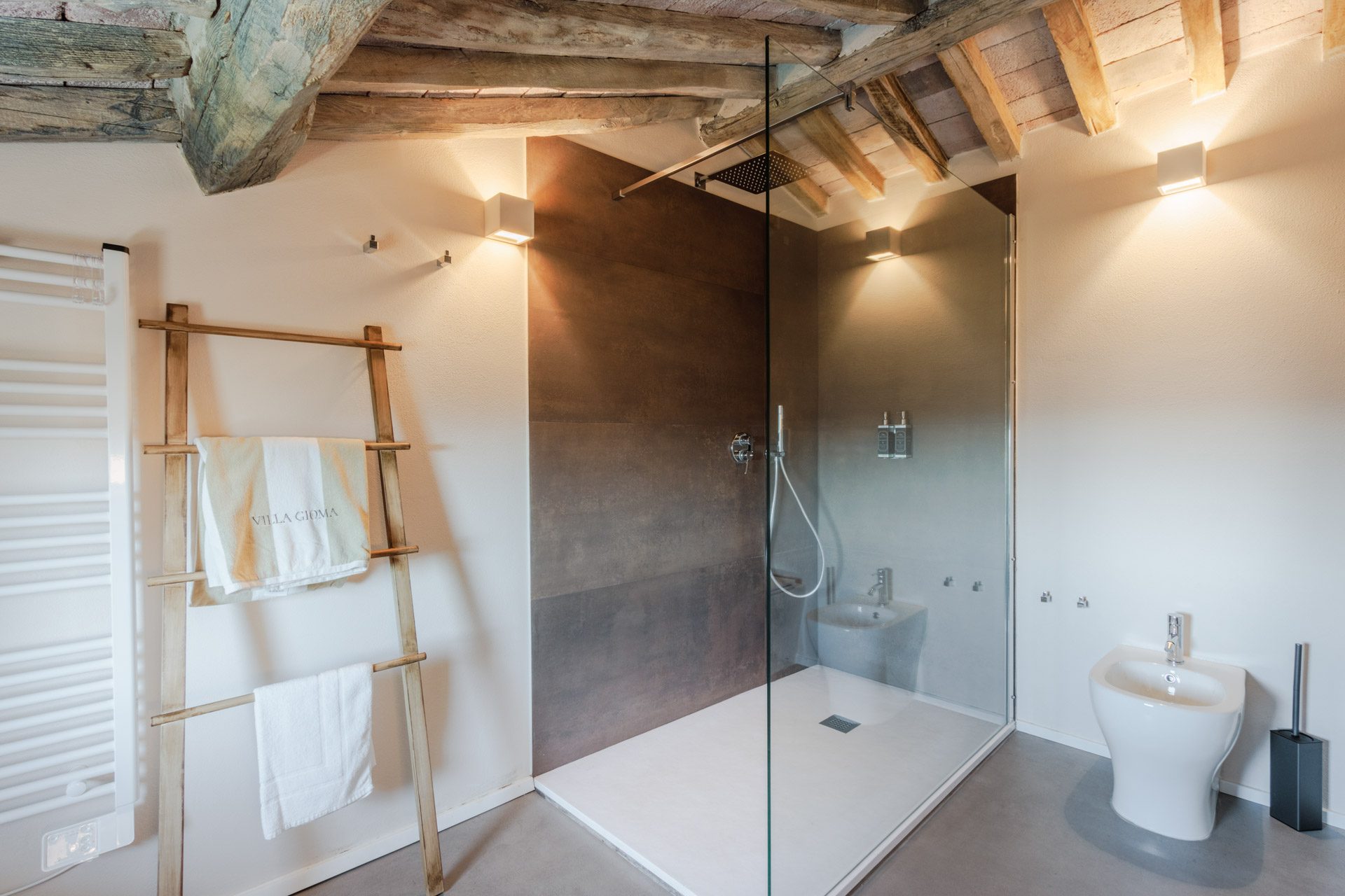 Room 6, attic, Villa Gioma (5)
